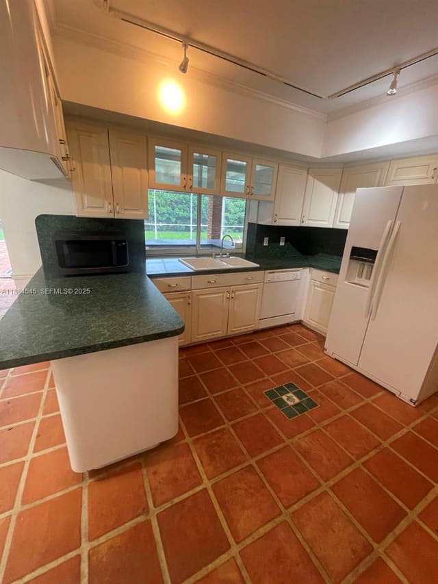 7185 SW 101st Street, sold in Kendall East, Pinecrest, FL
