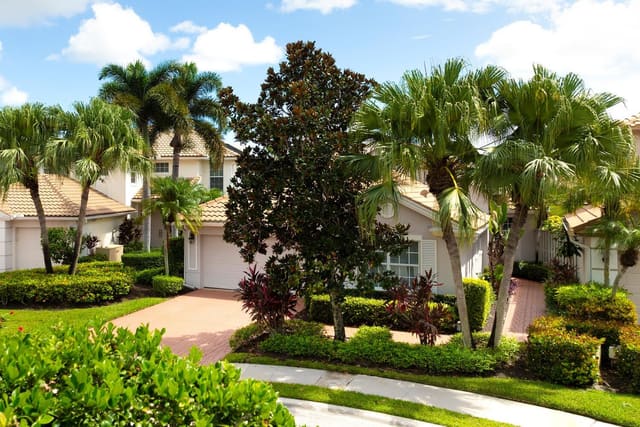 926 Augusta Pointe Drive, sold in Pga Resort Community Of Augusta At Eagleton, Palm Beach Gardens, FL