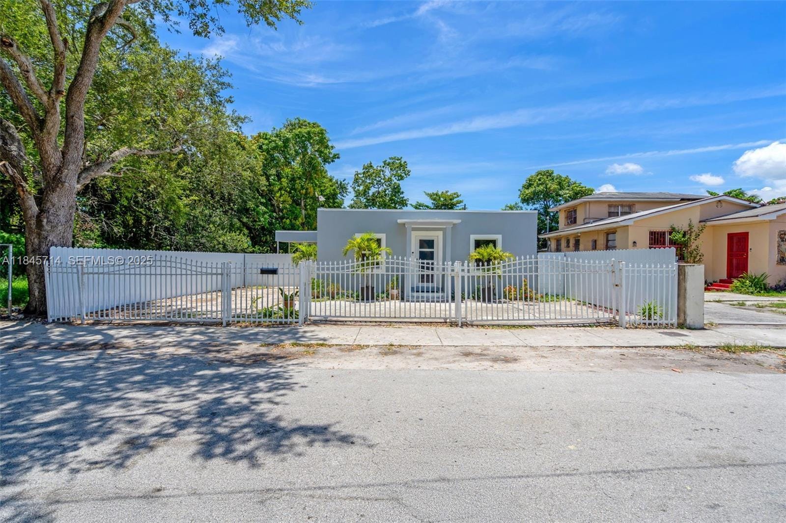 870 NW 100th Street, Miami, FL 33150