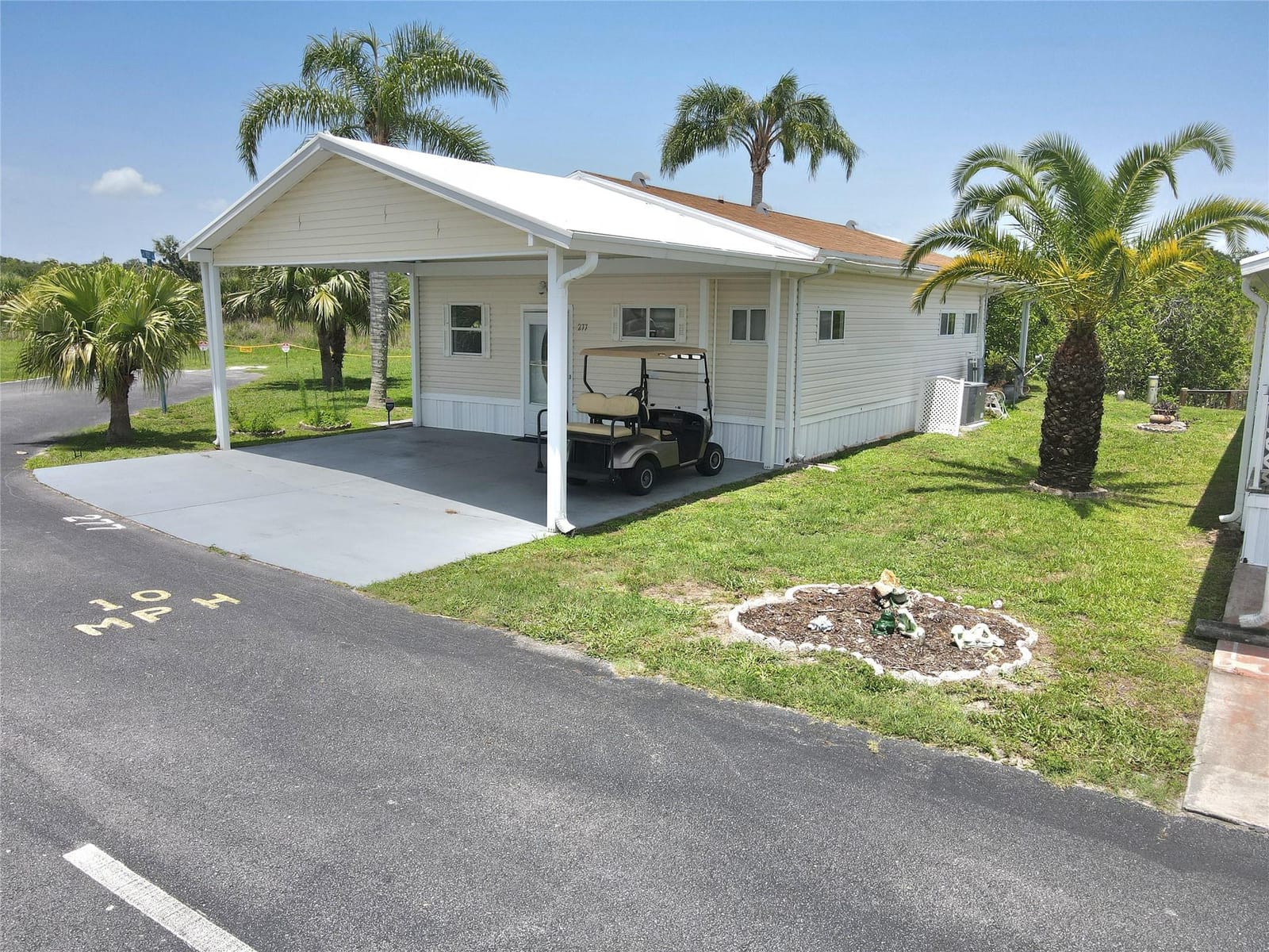 12310 SE 143rd Avenue, FL 34974 photo 2