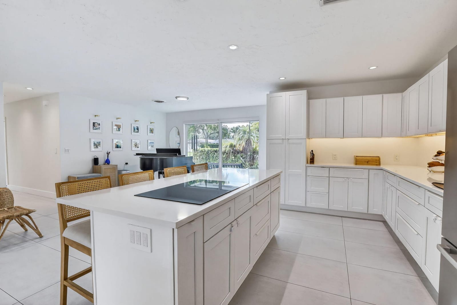 382 S Fig Tree Lane, Plantation, FL 33317 photo 11