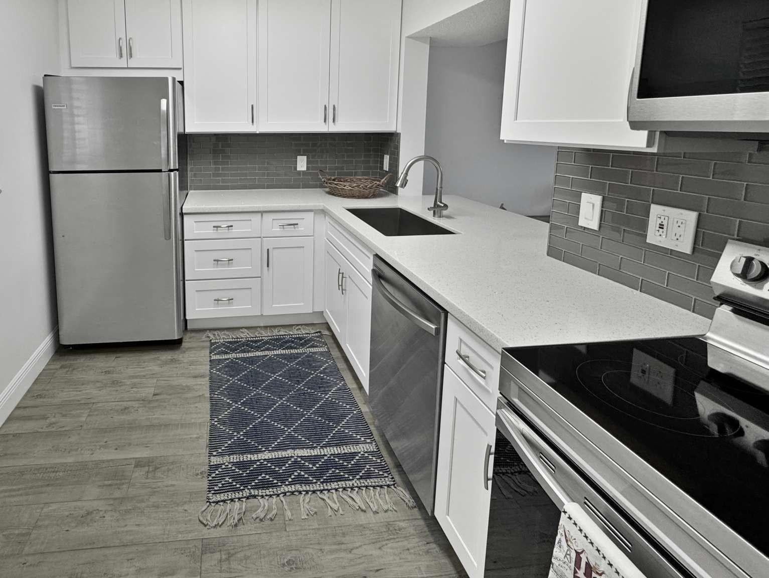 5160 Las Verdes Circle 324, Delray Beach, FL 33484