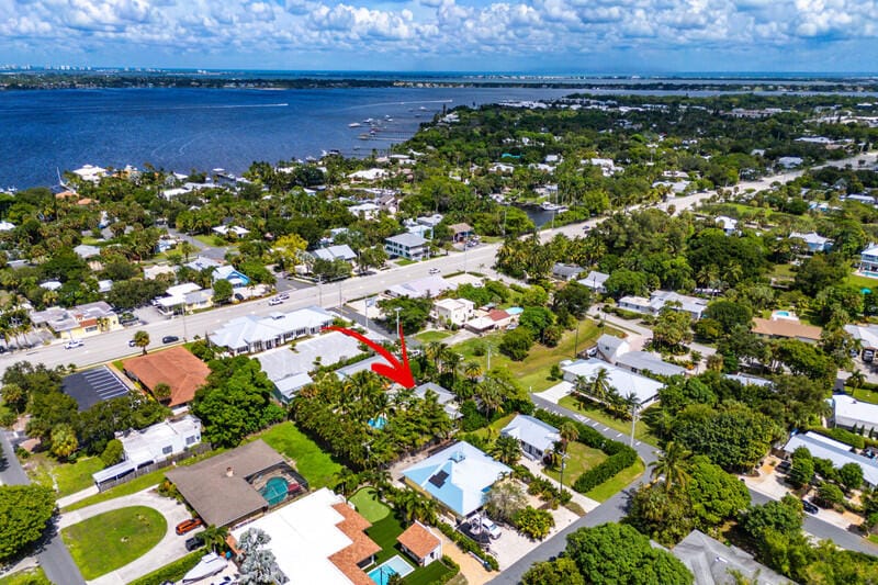 418 SE Alamanda Way, Stuart, FL 34996