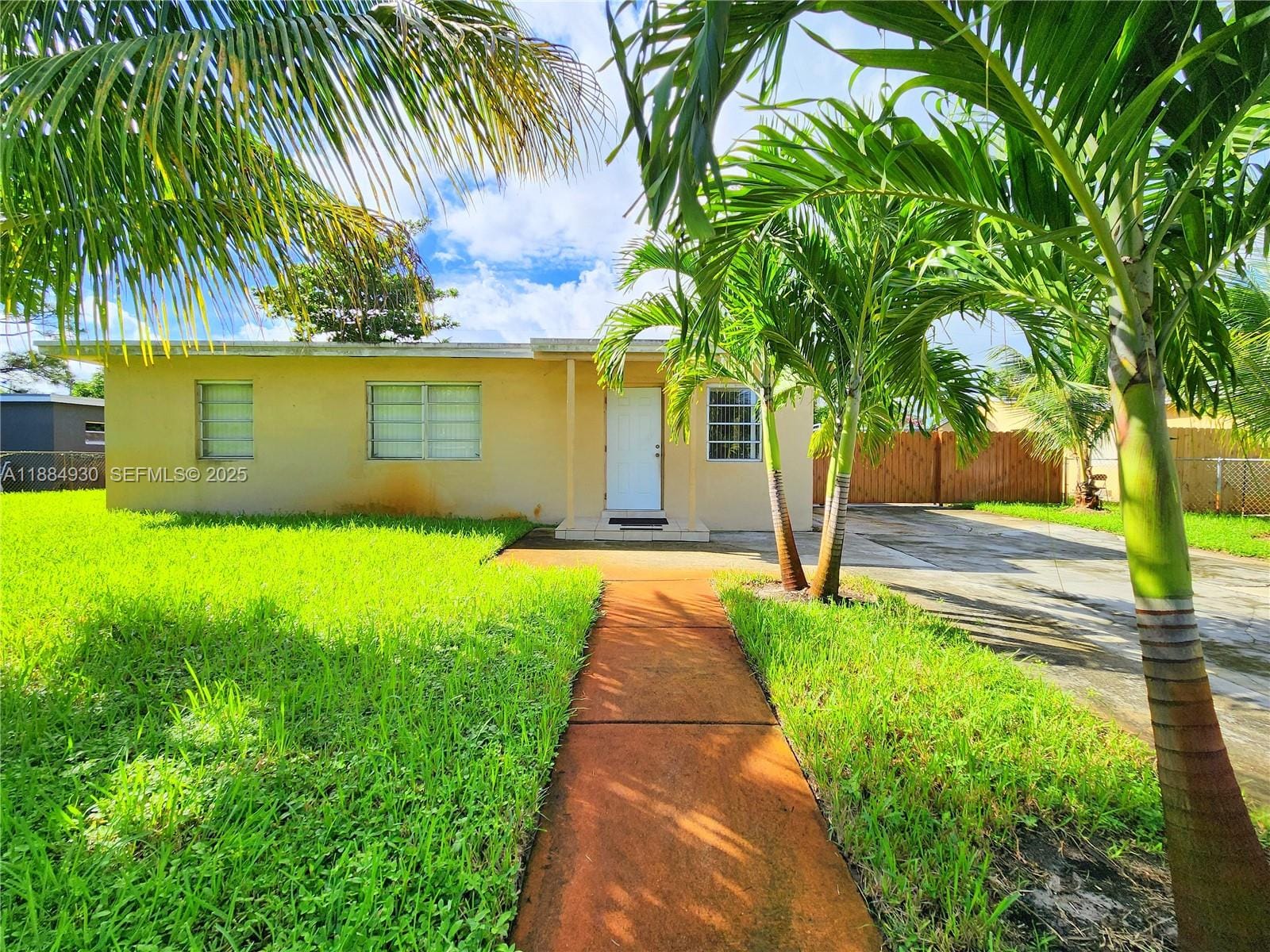3640 NW 4th Street — photo 2