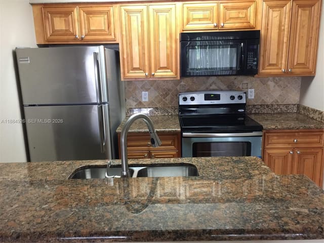 1233 SW 46th Avenue 603, Pompano Beach, FL 33069