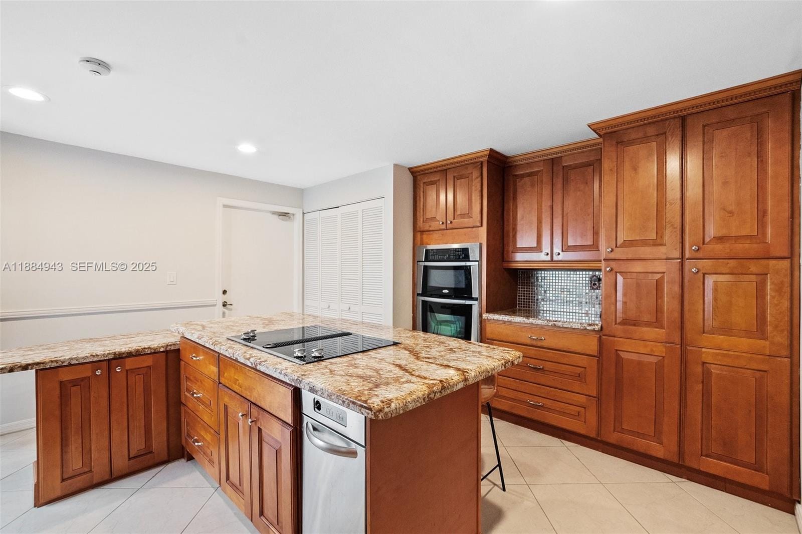 9340 NW 48th Doral Terrace — photo 12