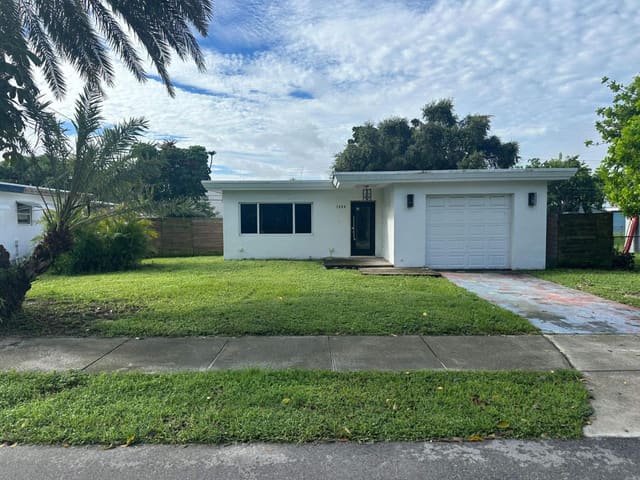 1954 Thomas Street, sold in North Hollywood, Hollywood, FL