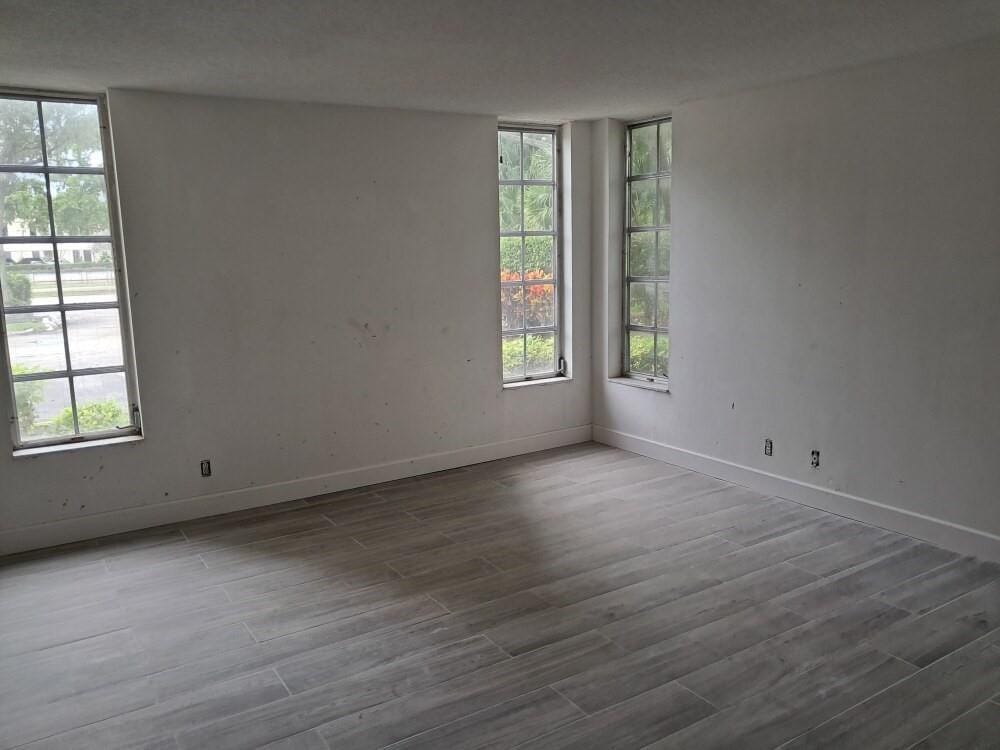 3051 S Palm Aire Drive 110 — photo 5