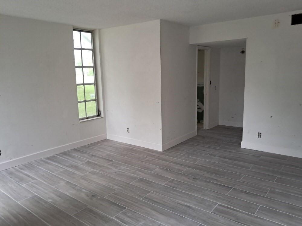 3051 S Palm Aire Drive 110 — photo 7