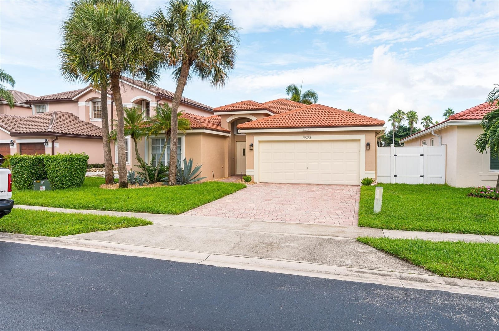 9523 Fox Trot Lane, Boca Raton, FL 33496 photo 2