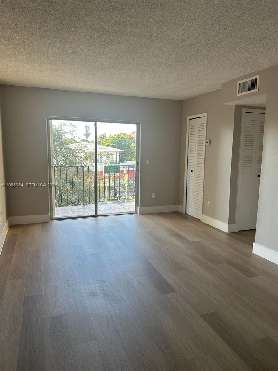 1051 SW 1st Street 303 — photo 5