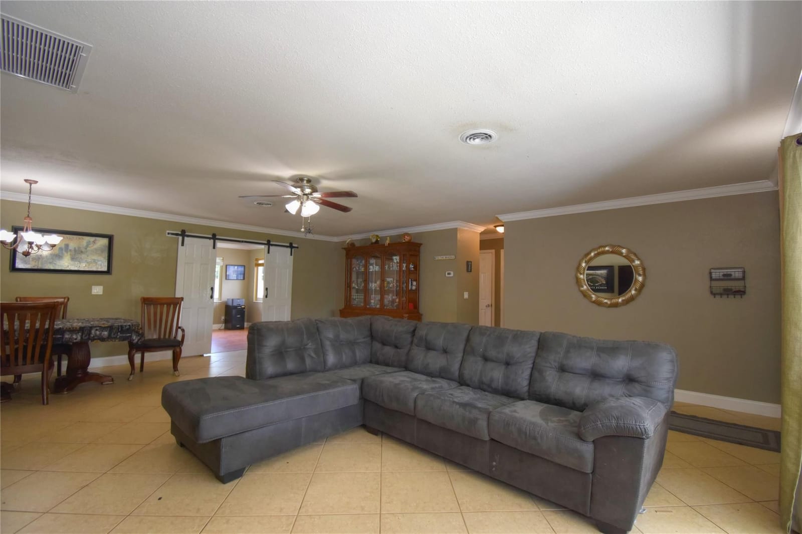 301 SE 12th Street — photo 8