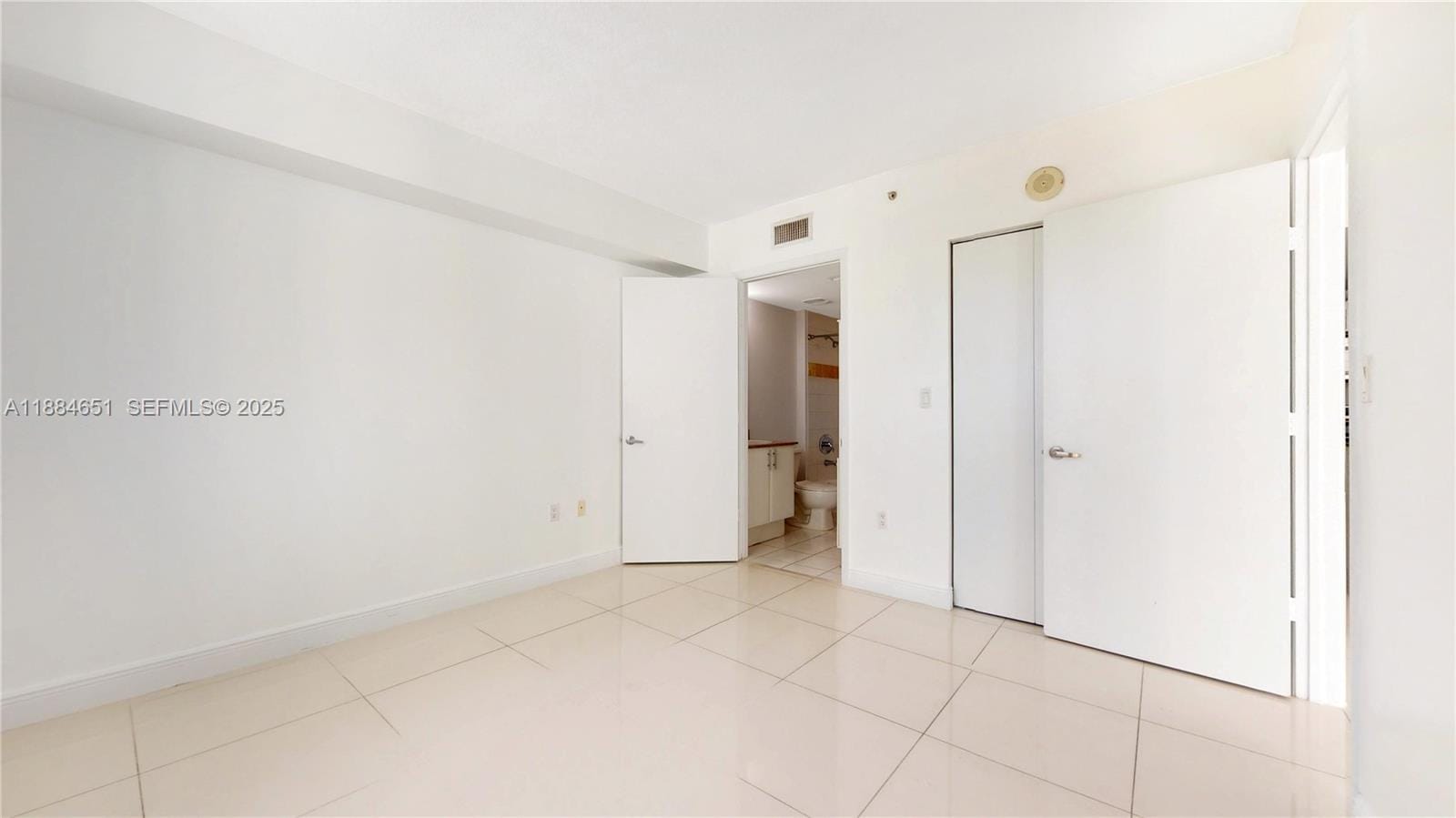 1871 S River Drive 1205 — photo 8