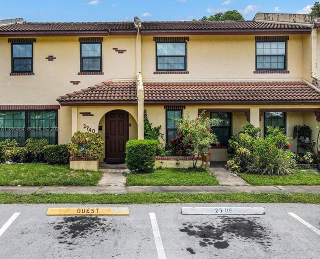 2740 NW 47th Lane 2704, sold in Colonies Condo, Lauderdale Lakes, FL