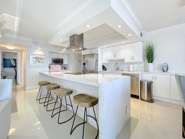 5440 N Ocean Drive 407, sold in Aquarius Condo, Hollywood, FL