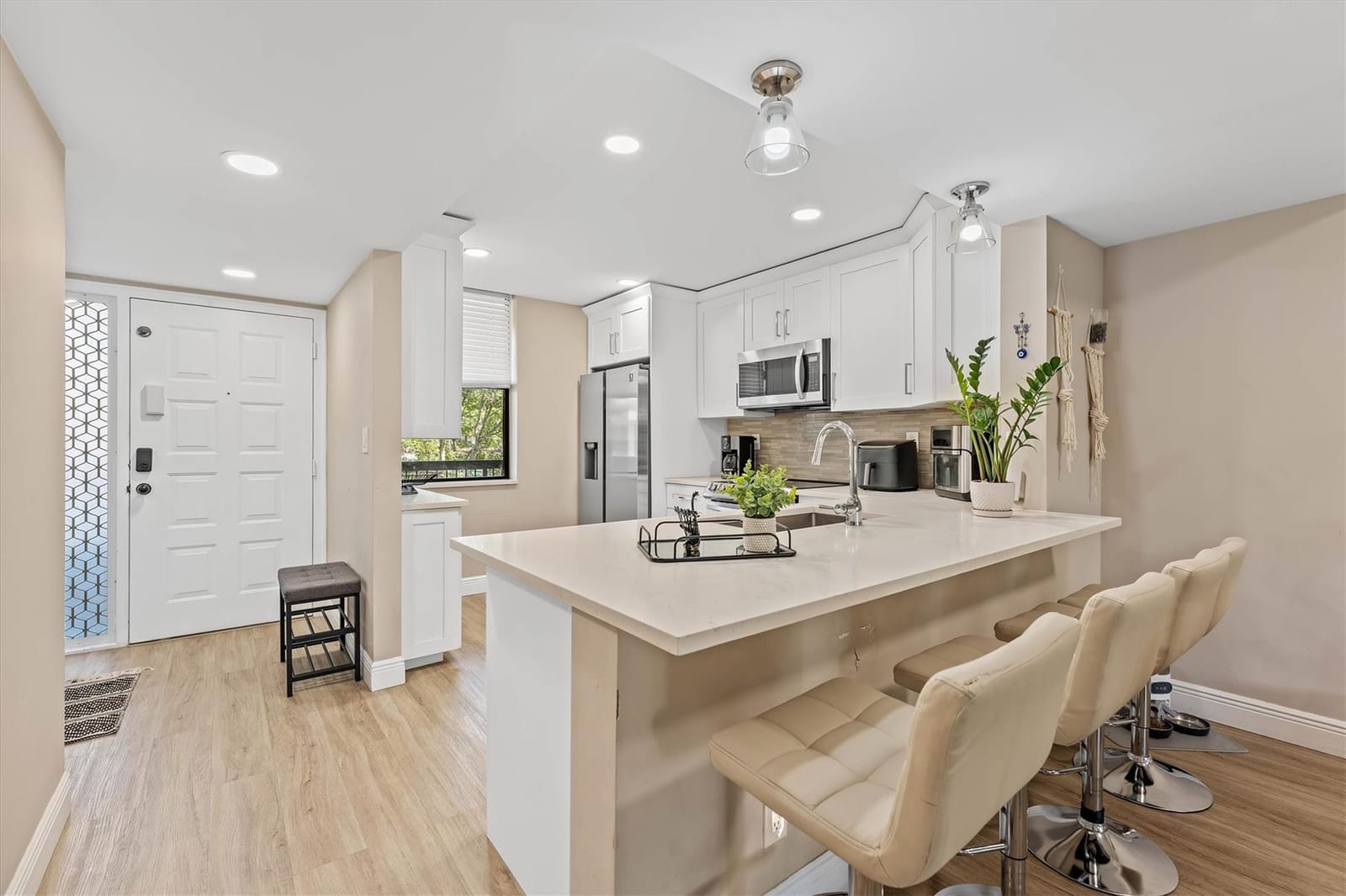 4132 S Carambola Circle F206 — photo 4