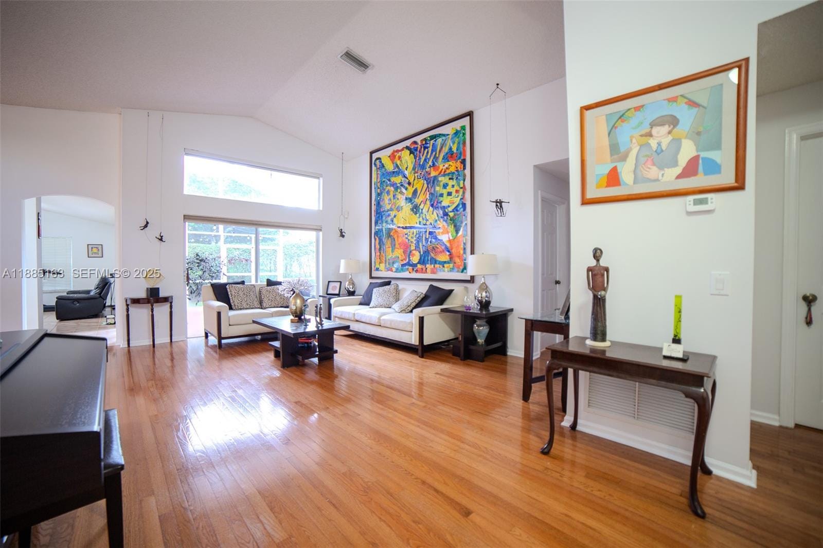 667 Carrington Lane — photo 2