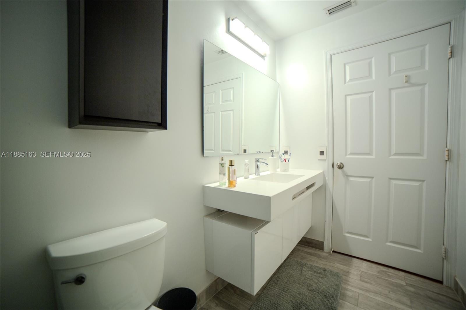 667 Carrington Lane — photo 11