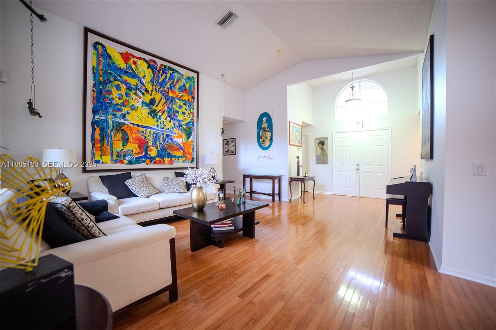 667 Carrington Lane — photo 4
