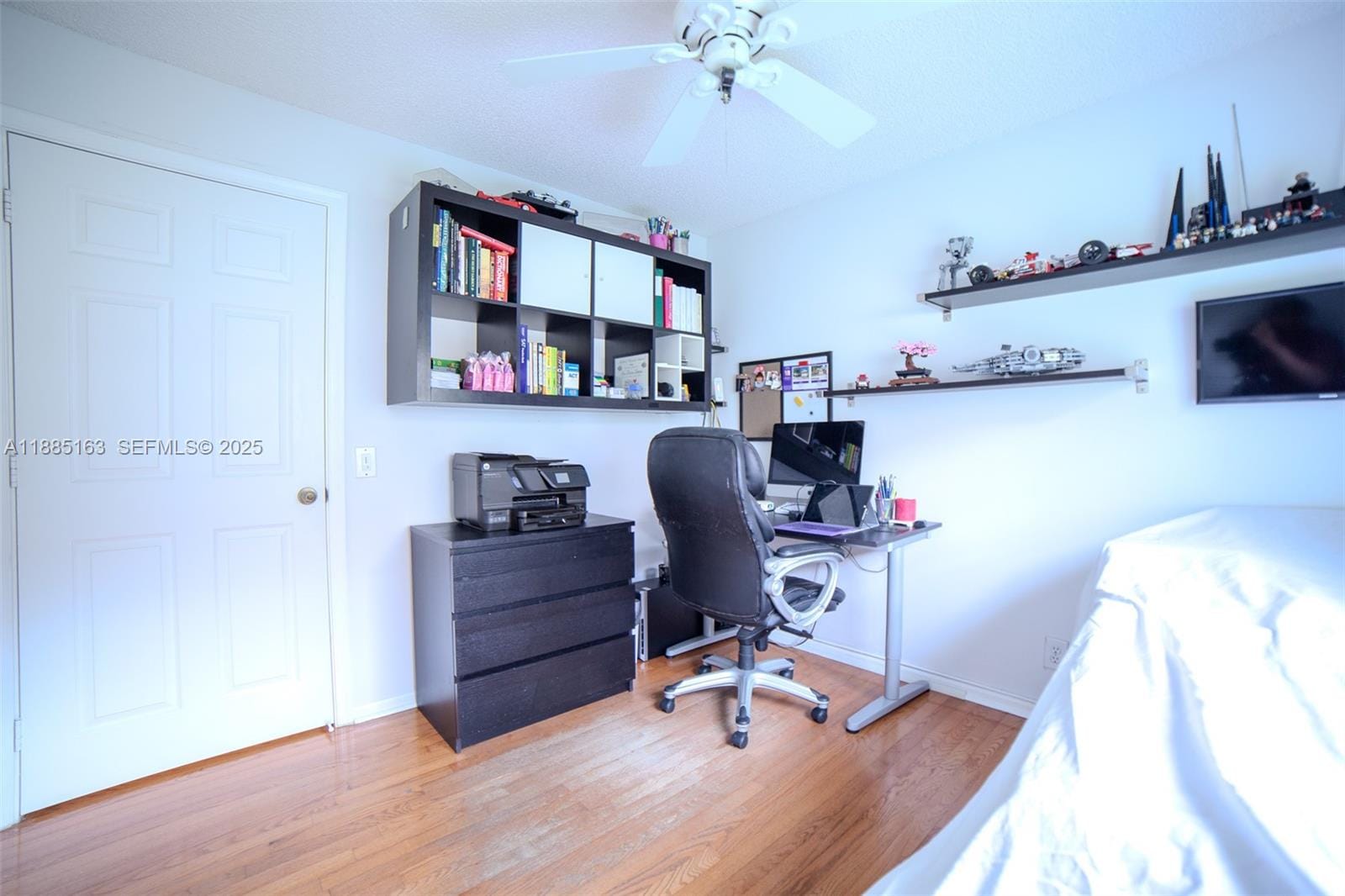 667 Carrington Lane — photo 10