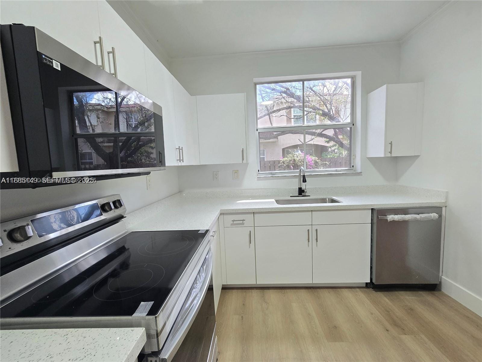 129 Riverwalk Circle 129 — photo 4