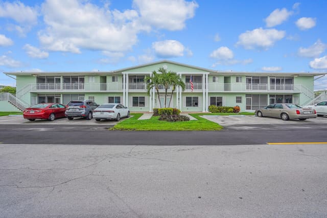 2100 NE 38th Street 111, sold in Tarelton Manor Apts Co-Op, Lighthouse Point, FL