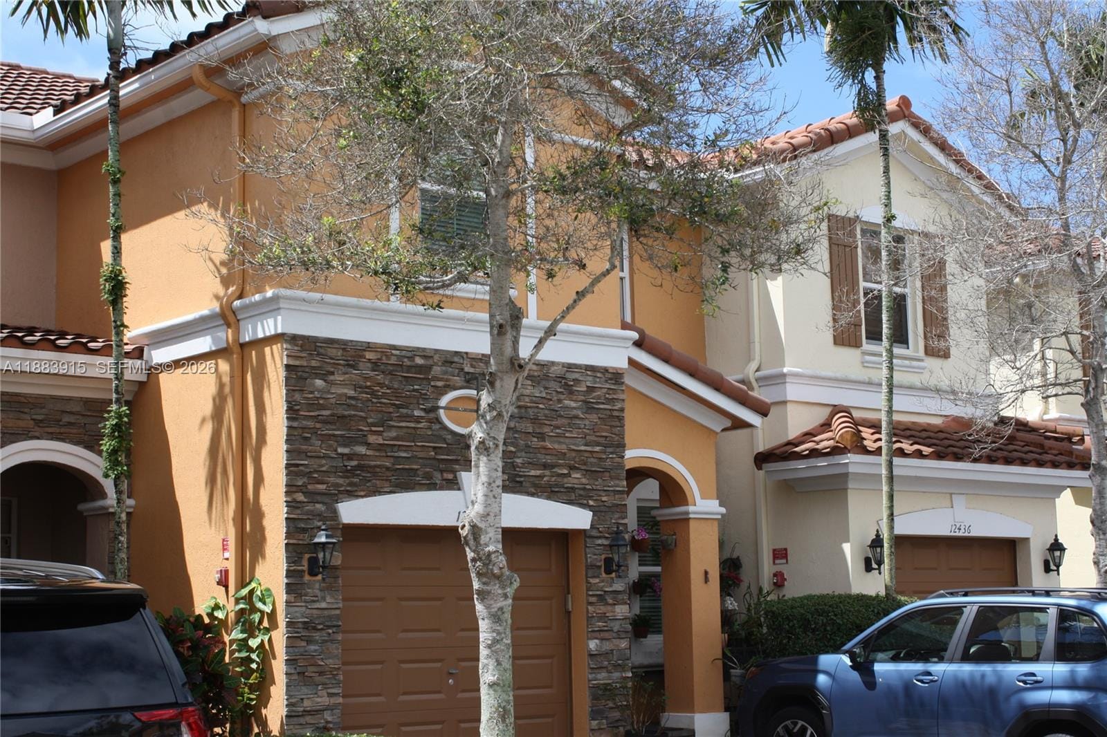 12434 Emerald Creek Manor — photo 2
