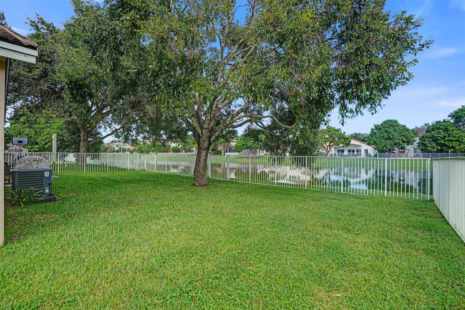 1885 NW 74th Way — photo 6