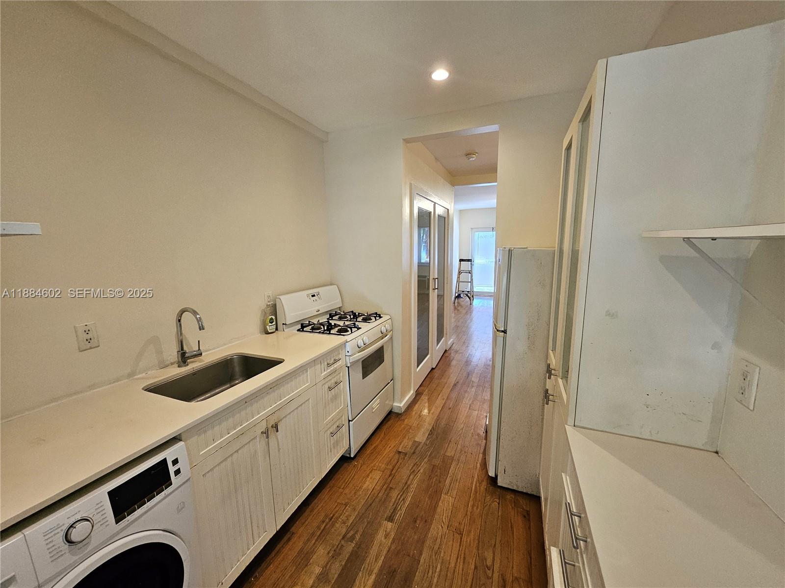 745 13th Street 16