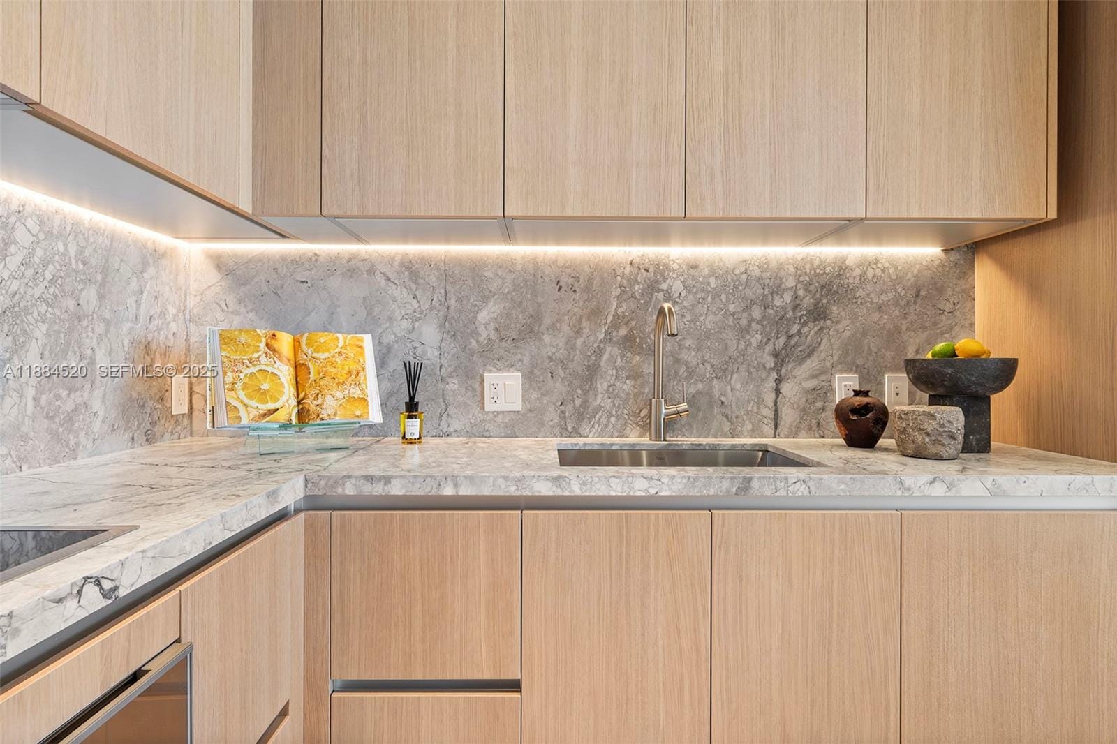 500 Alton Road 1006, Miami Beach, FL 33139 photo 12