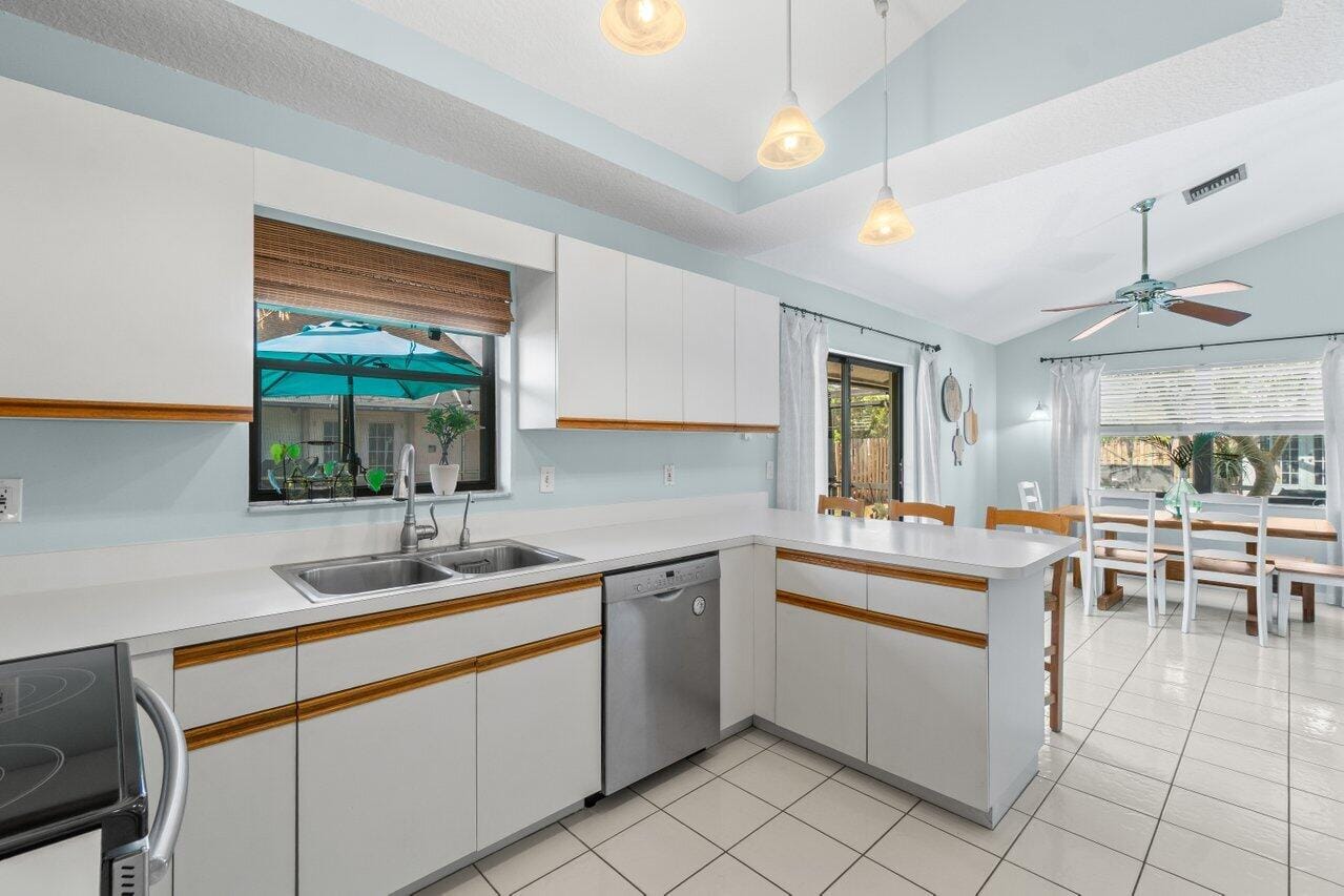 10124 182nd Court S, Boca Raton, FL 33498 photo 17