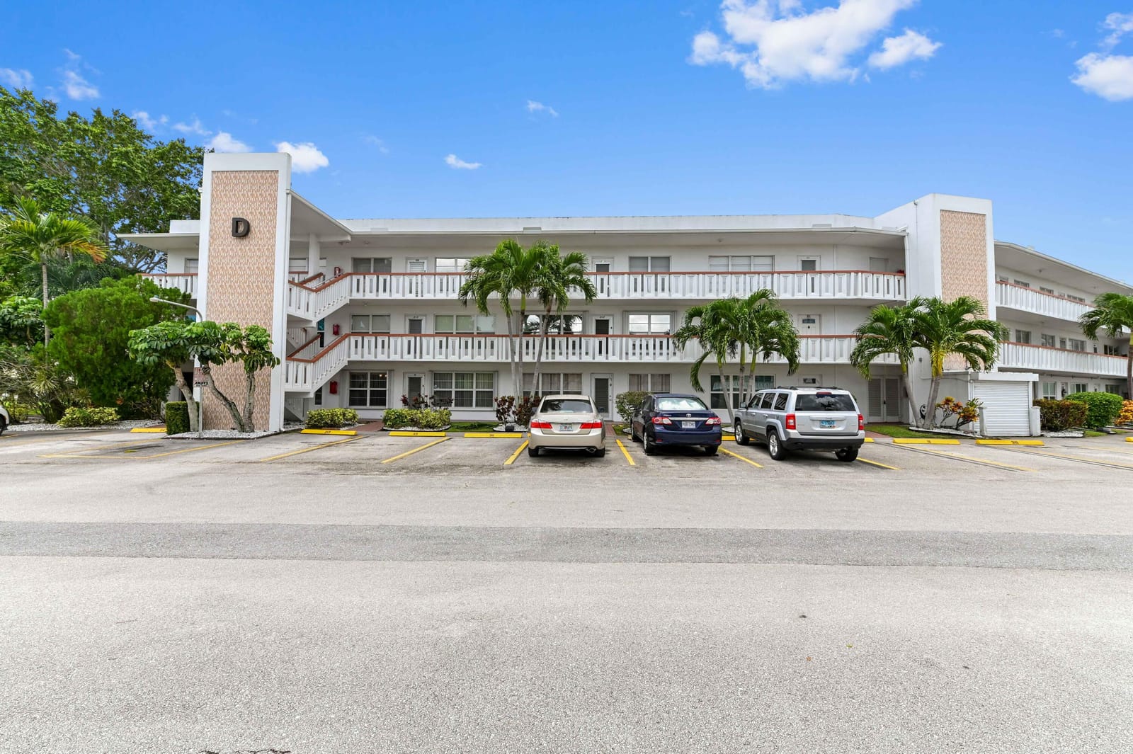 113 Wellington D, West Palm Beach, FL 33417