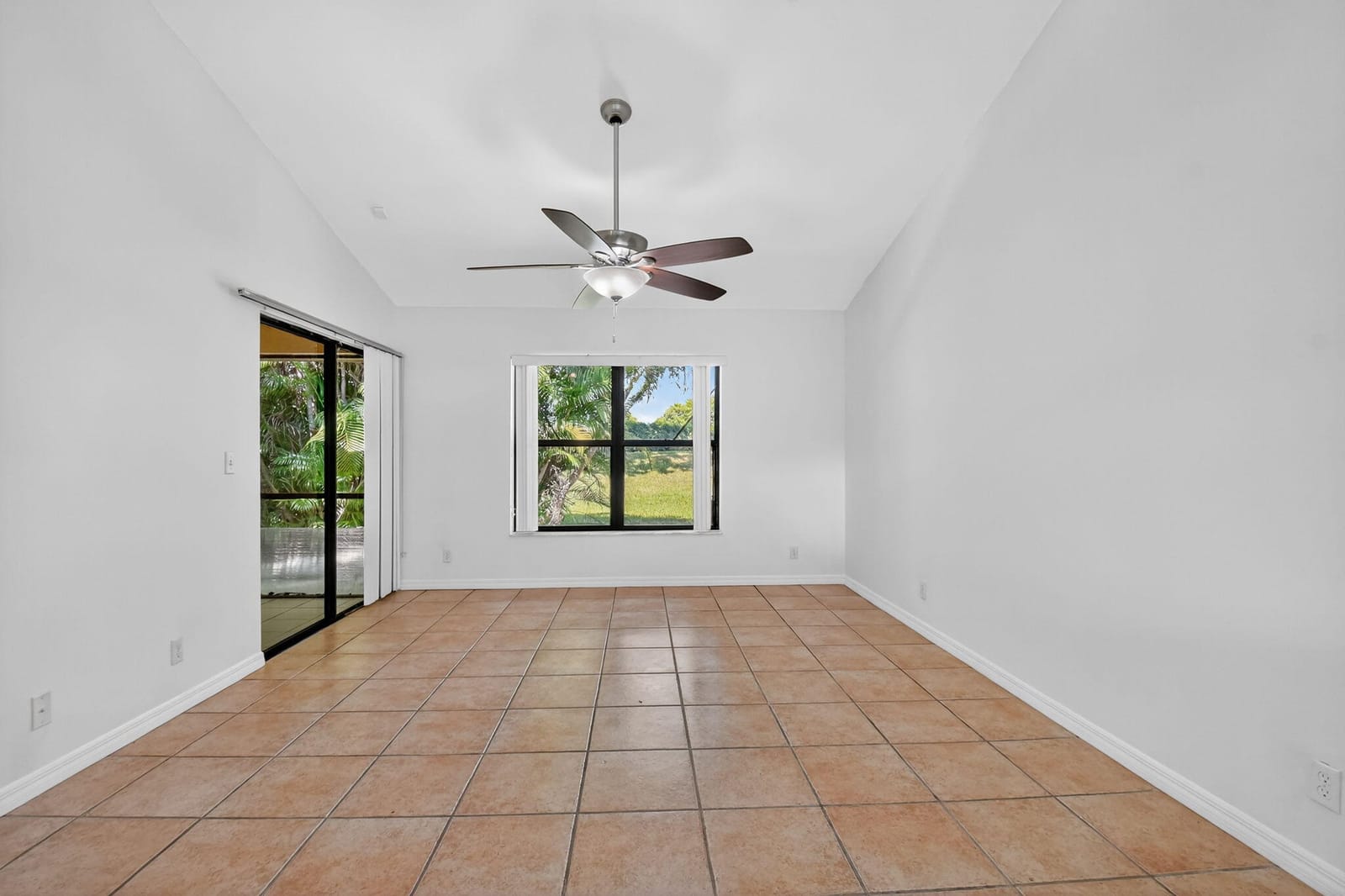 123 Via De Casas Norte, Boynton Beach, FL 33426 photo 7