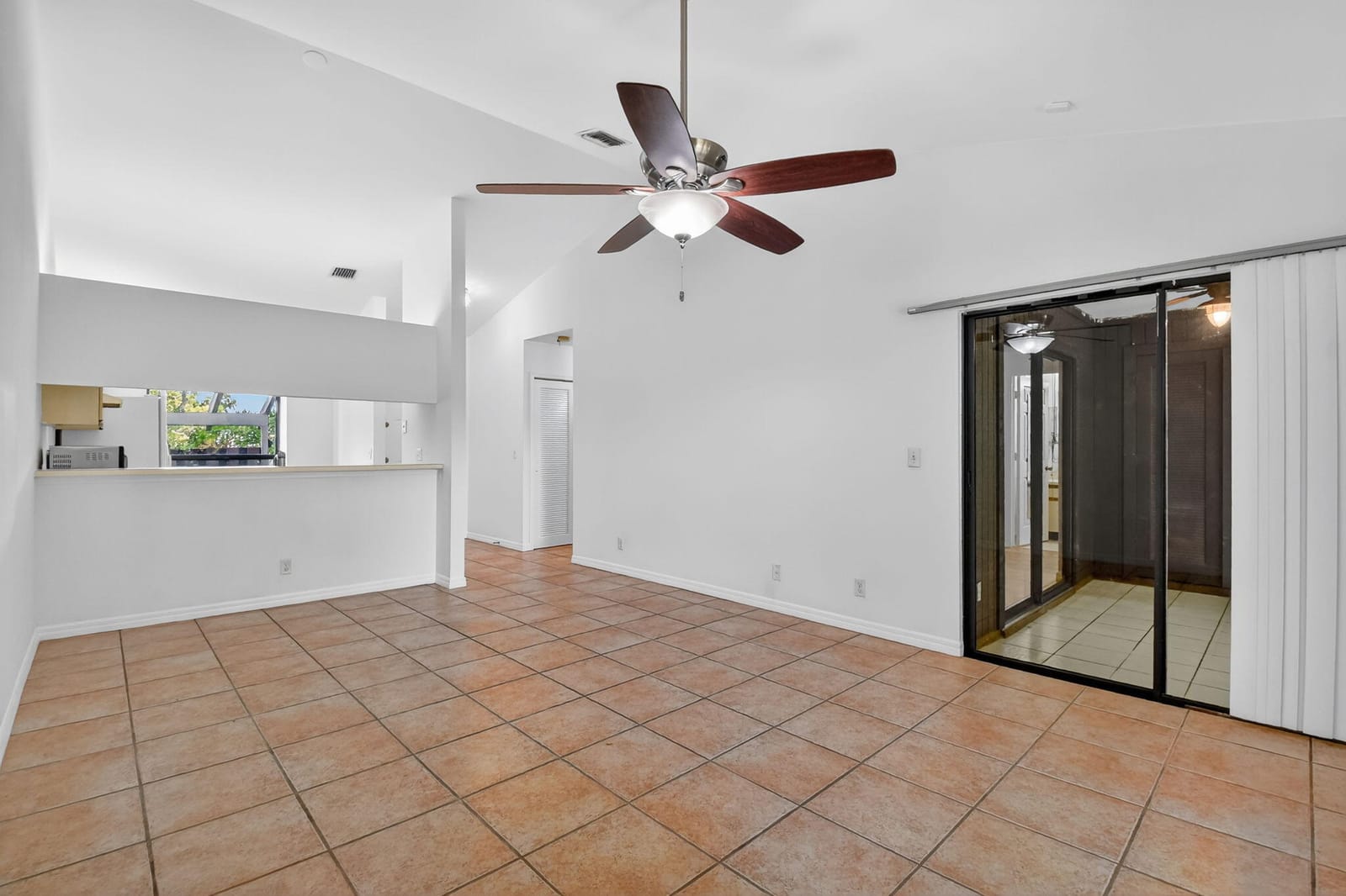 123 Via De Casas Norte, Boynton Beach, FL 33426 photo 8