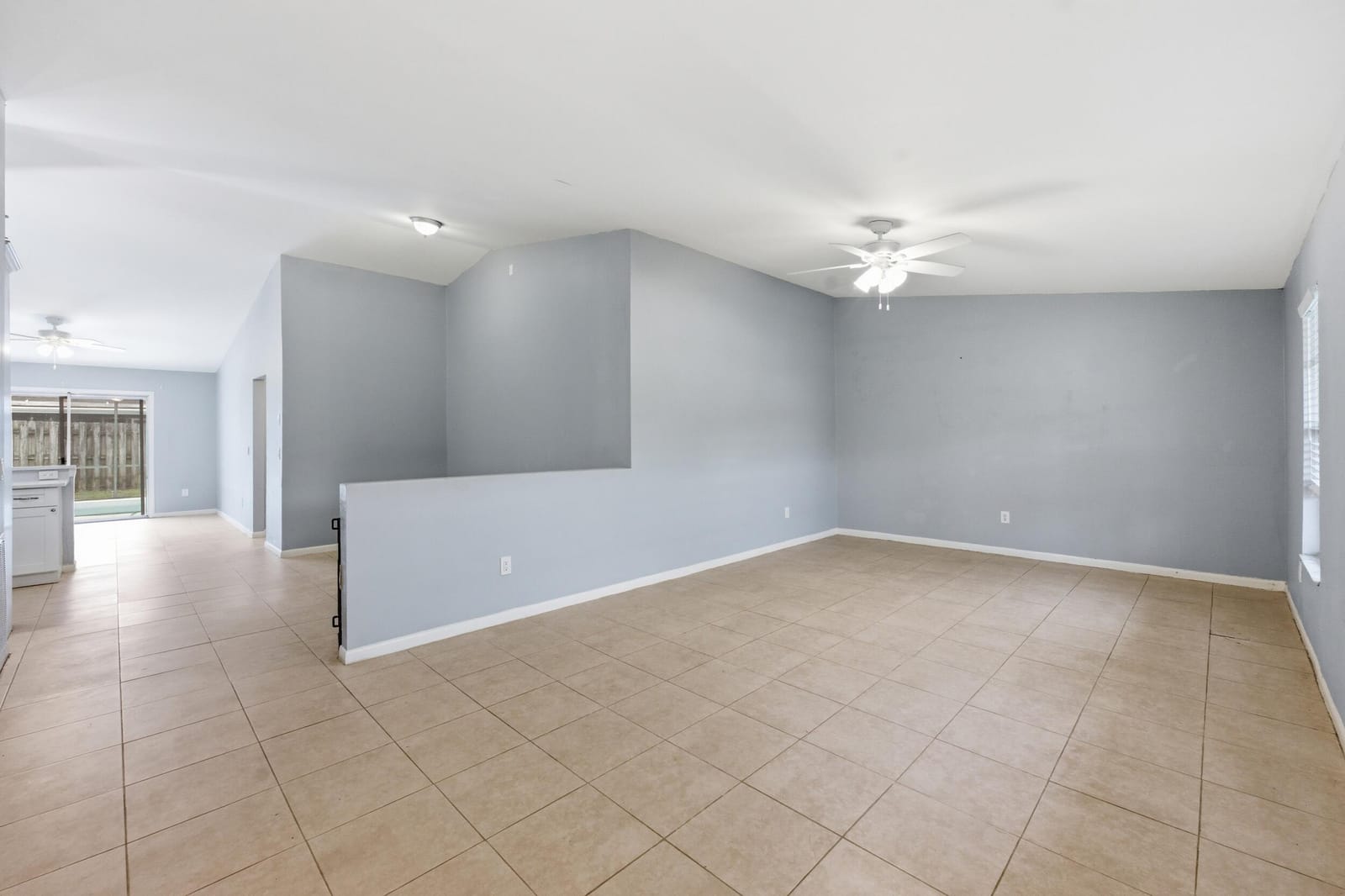 5067 Canal Circle E — photo 8