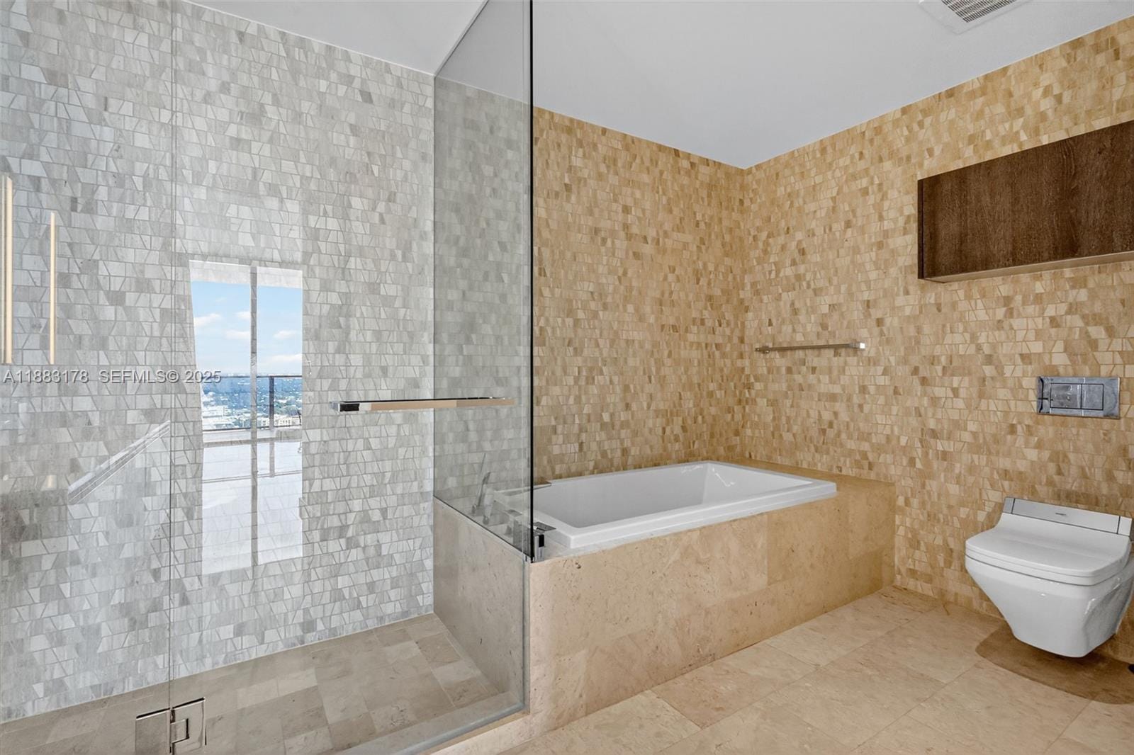 88 SW 7th Street 2402, Miami, FL 33130 photo 17