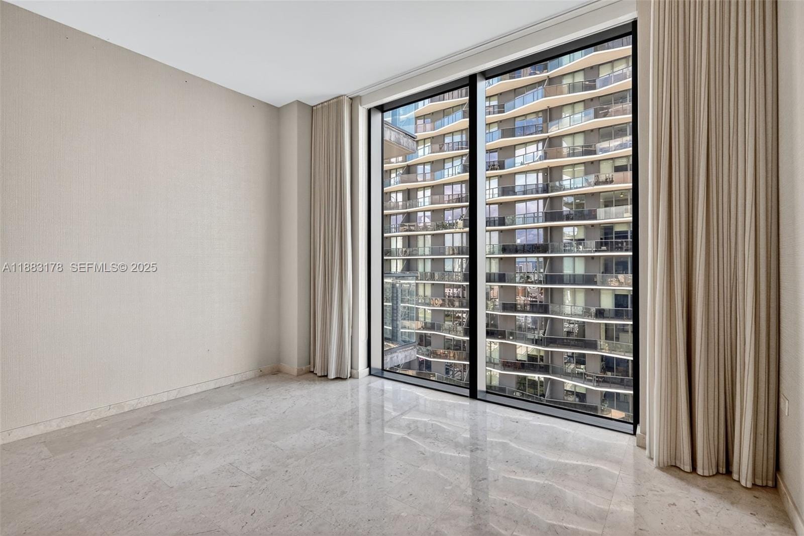 88 SW 7th Street 2402, Miami, FL 33130 photo 25