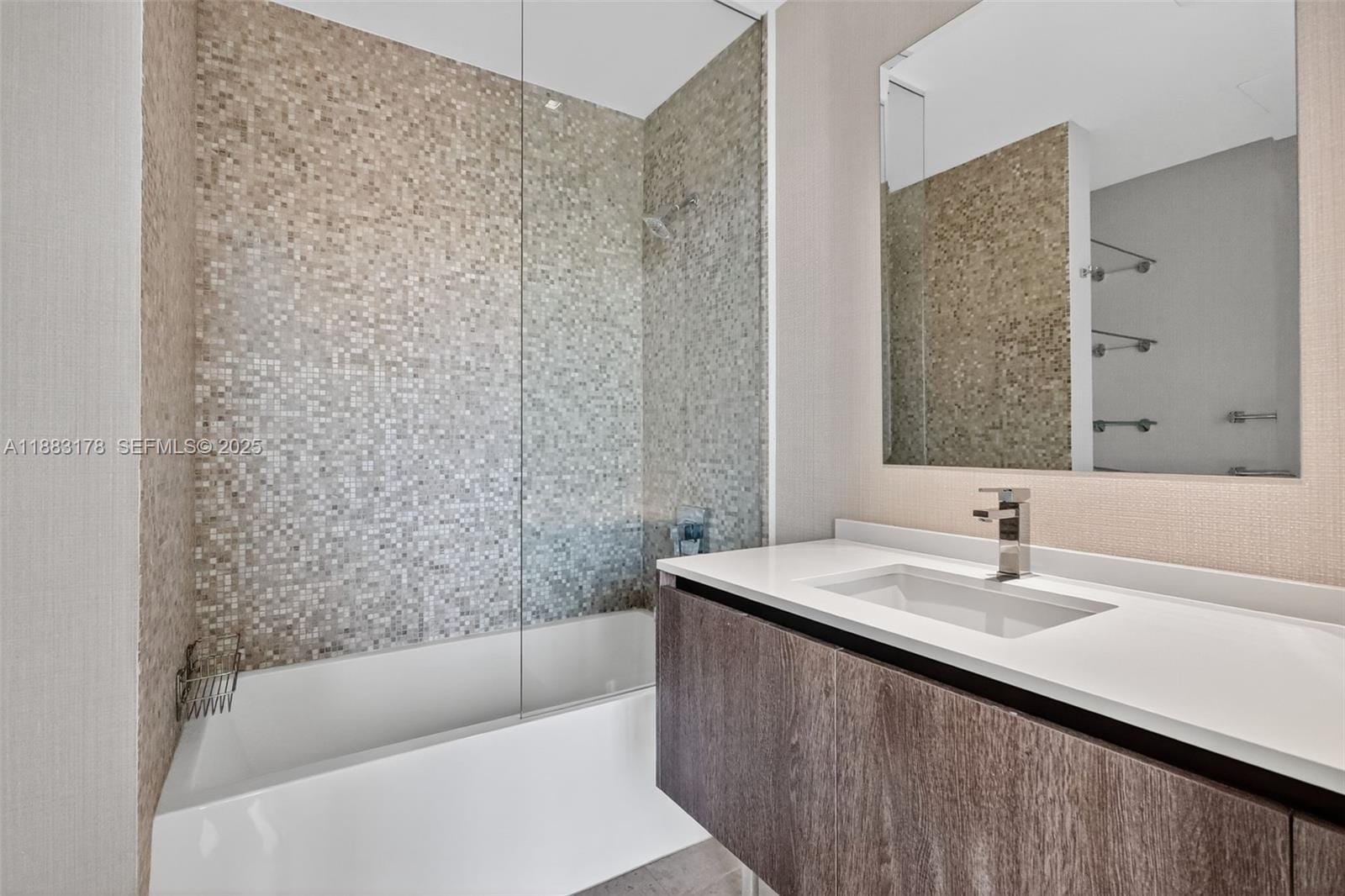 88 SW 7th Street 2402, Miami, FL 33130 photo 27