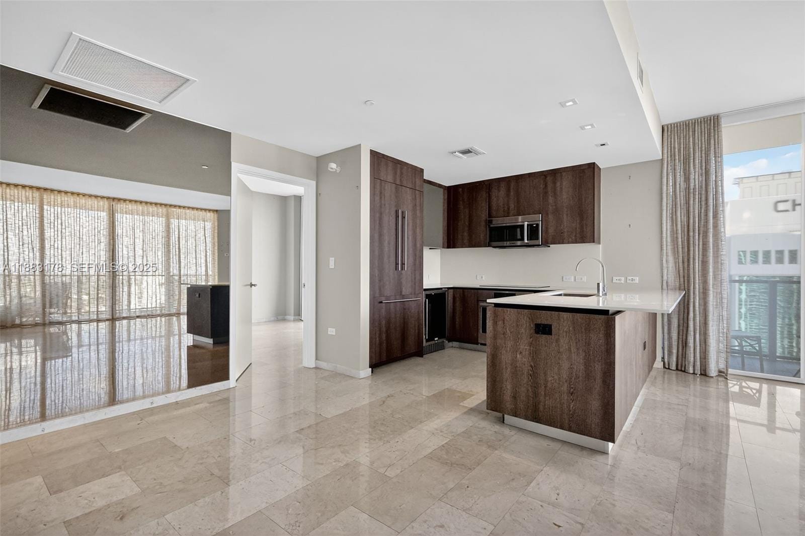 88 SW 7th Street 2402, Miami, FL 33130 photo 4
