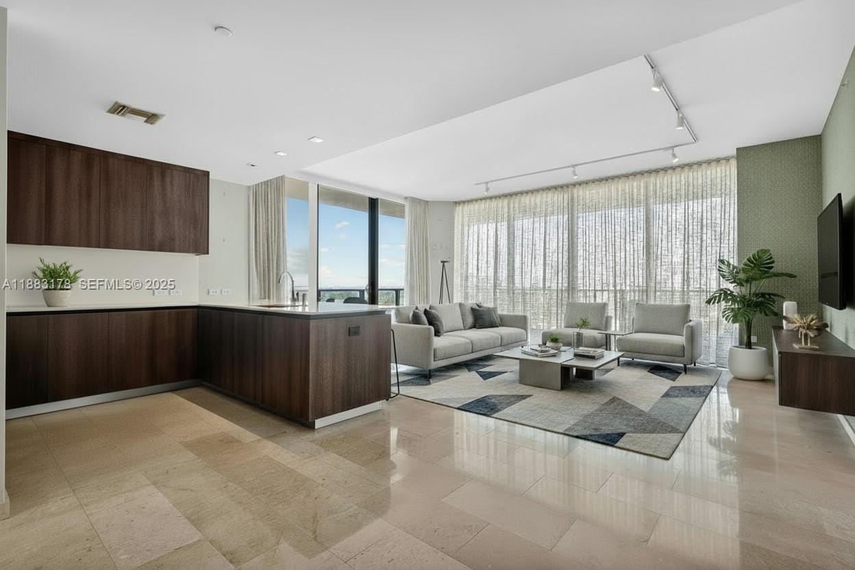 88 SW 7th Street 2402, Miami, FL 33130 photo 5