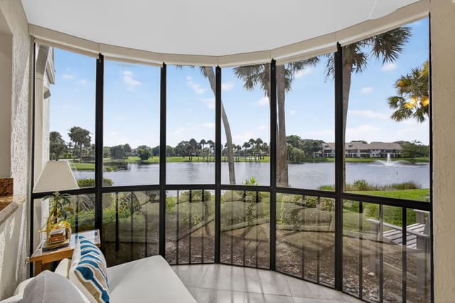 16885 Waterbend Drive 175, sold in Waterbend At Jonathans Landing Condo, Jupiter, FL