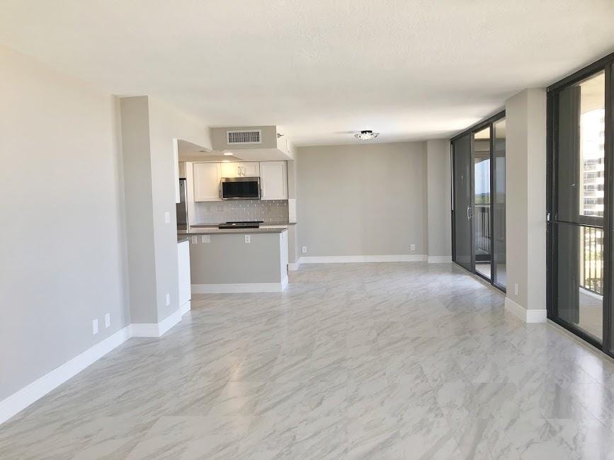 115 Lakeshore Drive 746 — photo 11