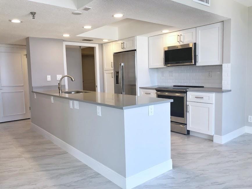 115 Lakeshore Drive 746 — photo 3