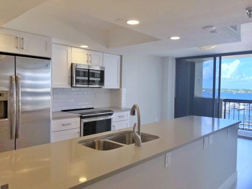 115 Lakeshore Drive 746 — photo 4