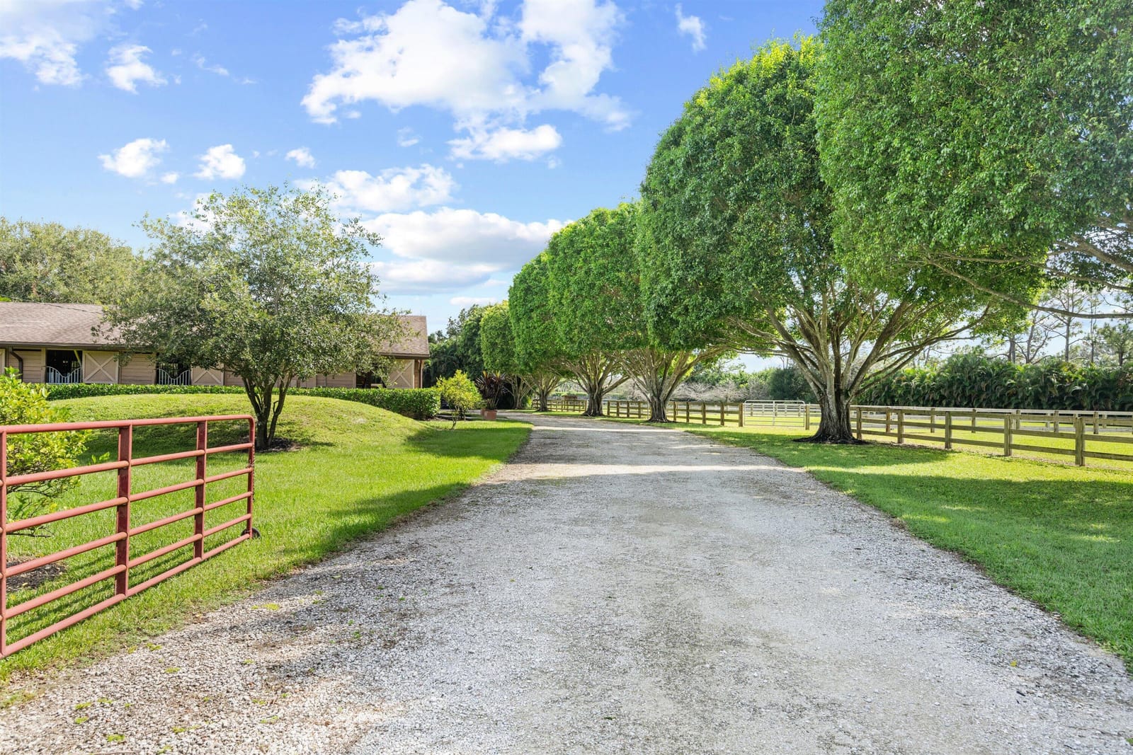 2700 Skipiks Way, Wellington, FL 33470 photo 4