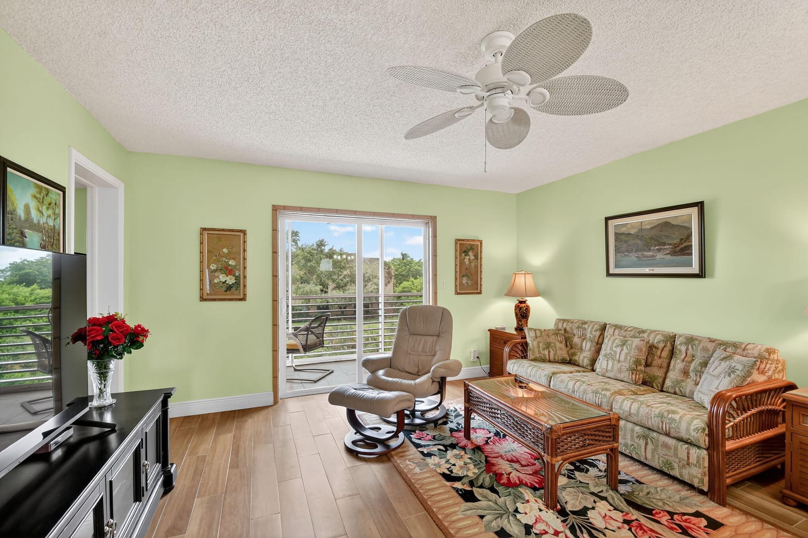 2856 S Garden Drive 310 — photo 8
