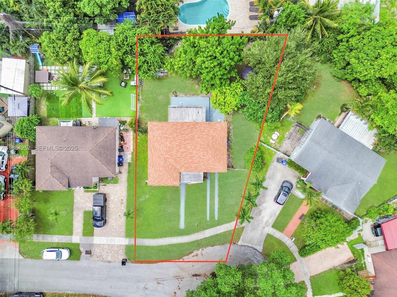 15770 NE 18th Court, North Miami Beach, FL 33162 photo 4