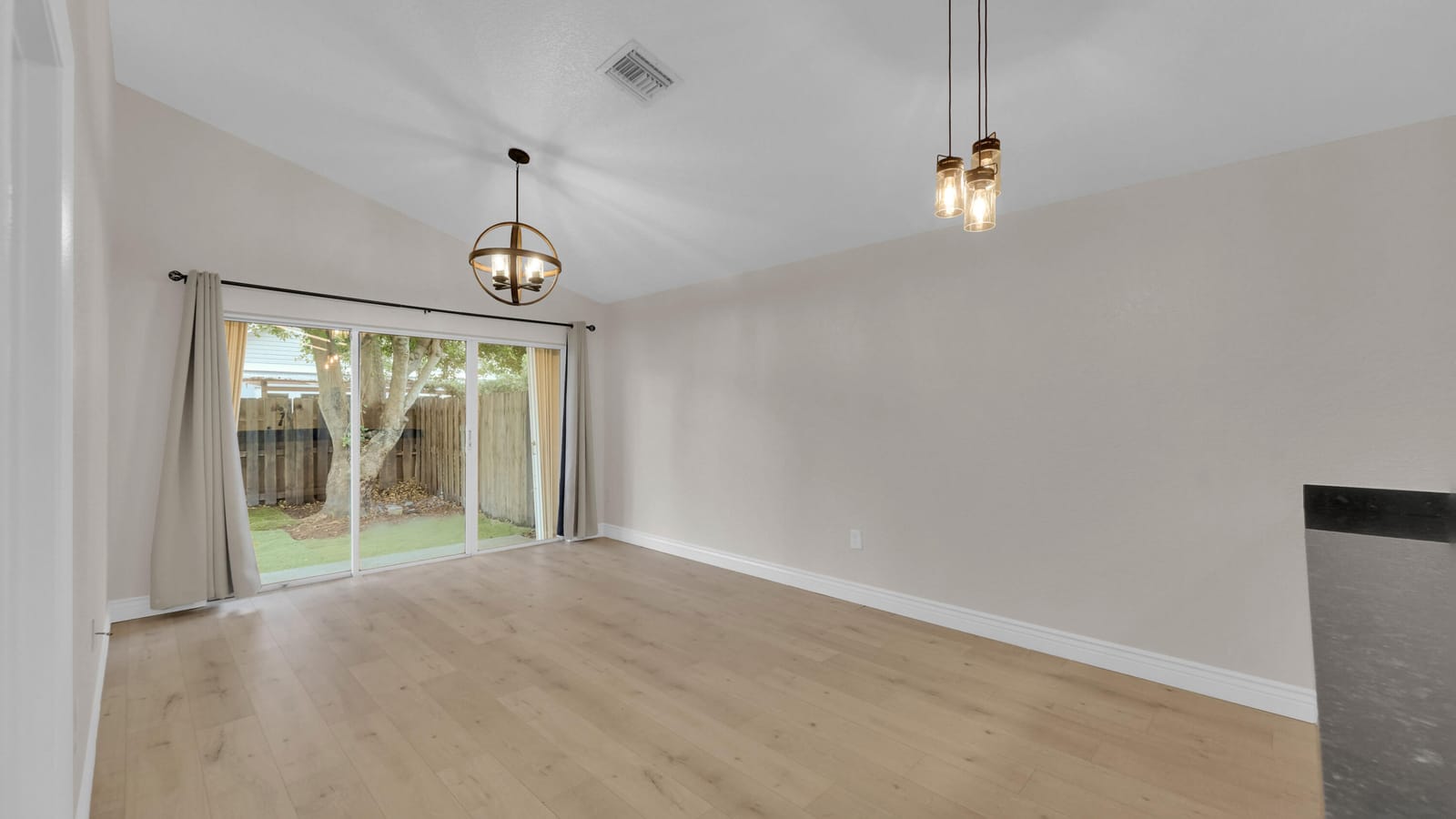 230 SW 159th Way — photo 8