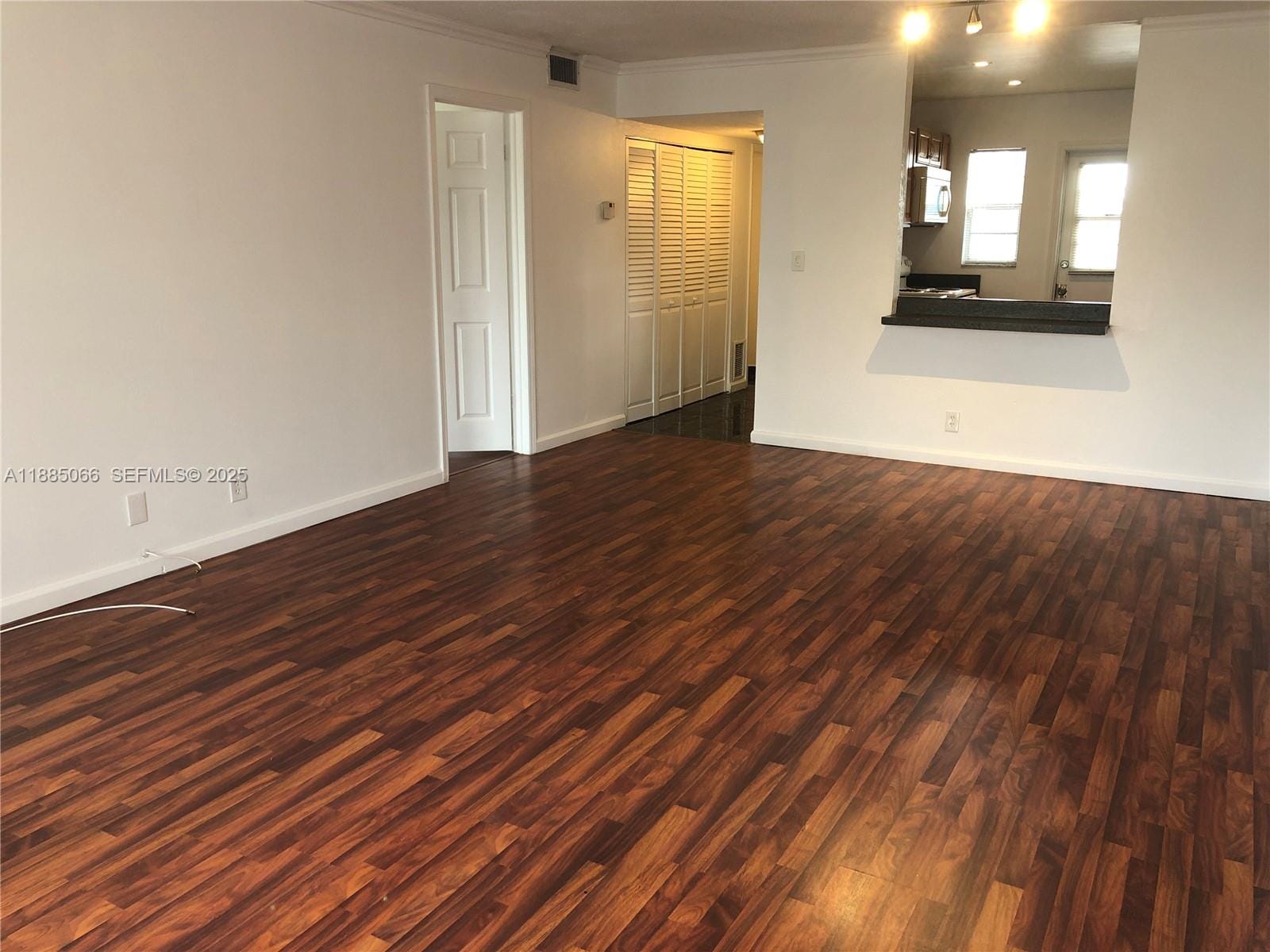 8121 SW 24th Court 304 — photo 9