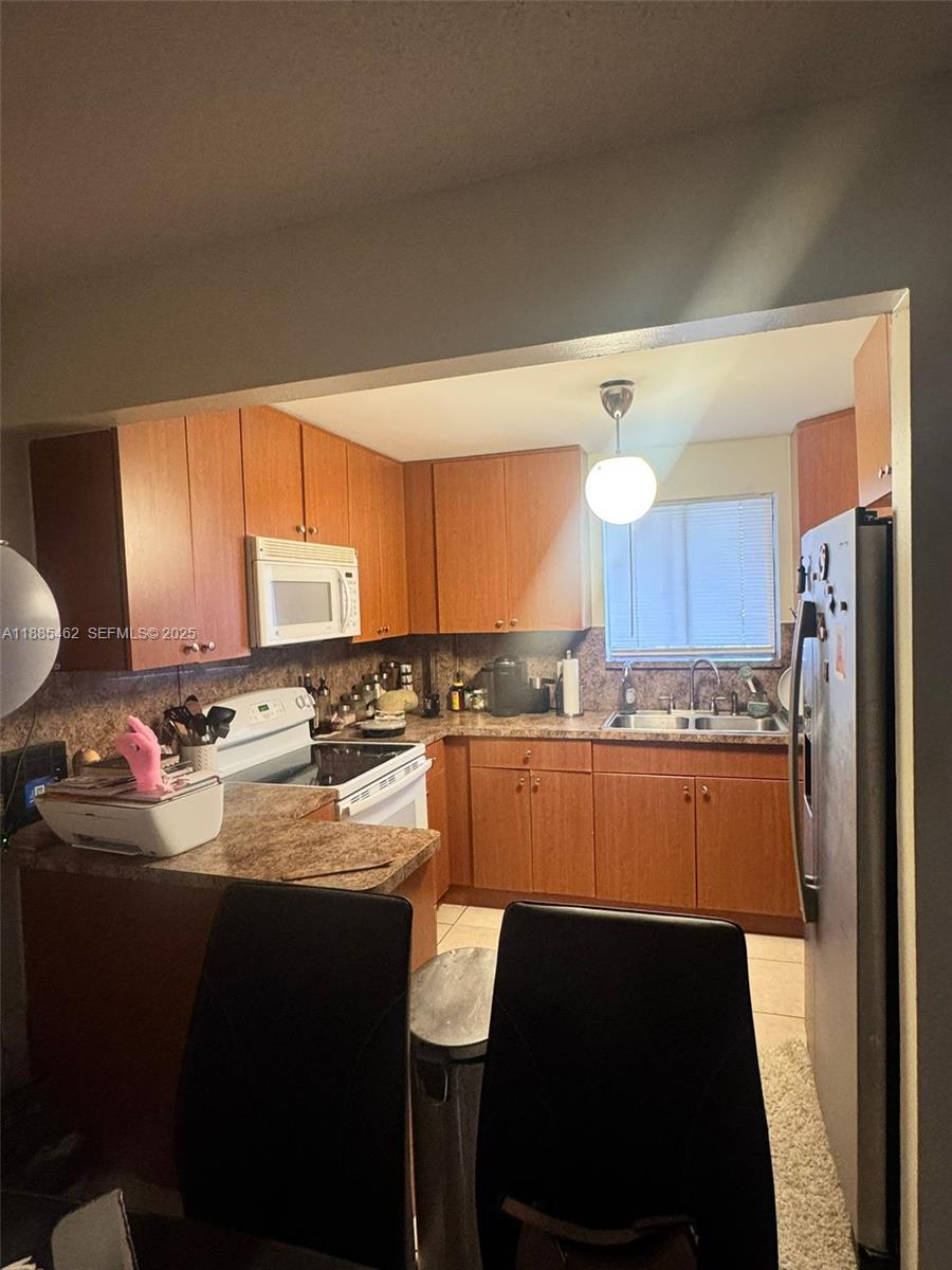 6900 SW 39th Street 106J, Davie, FL 33314, Davie